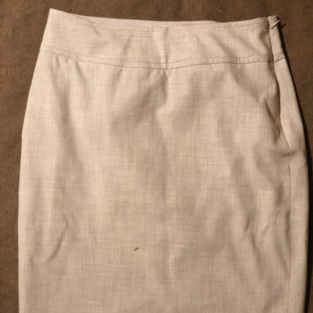 Gray pencil skirt